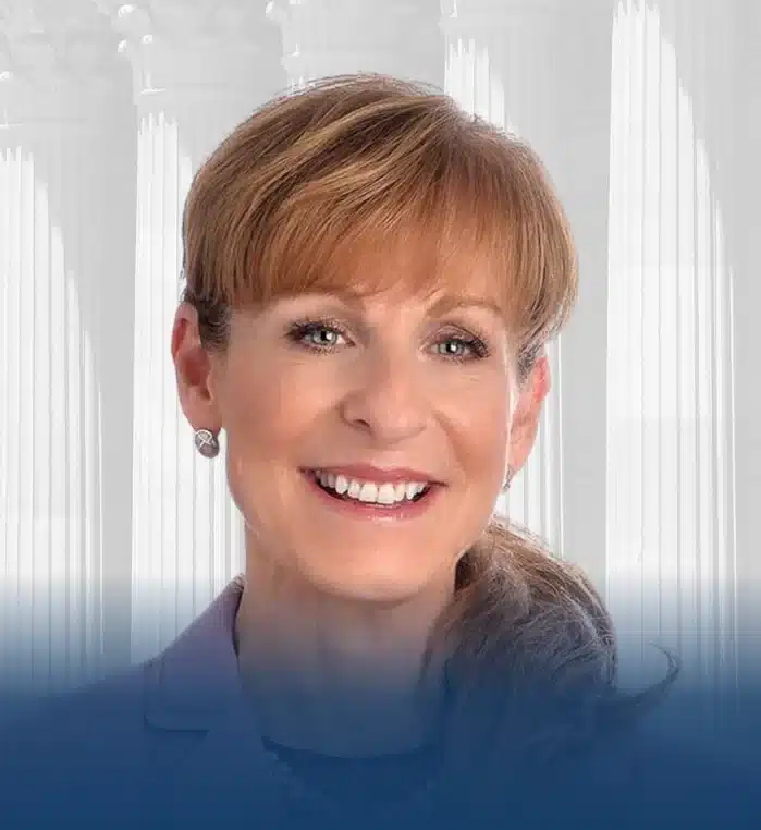 Maureen Tighe headshot