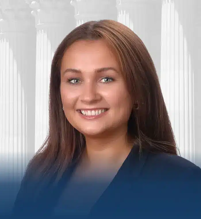 Samantha Cahill headshot